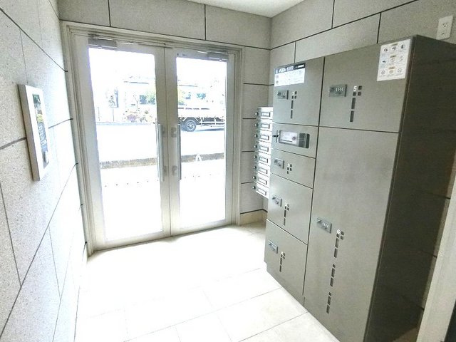 14/20 エントランス