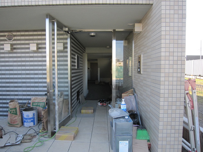 14/22 エントランス