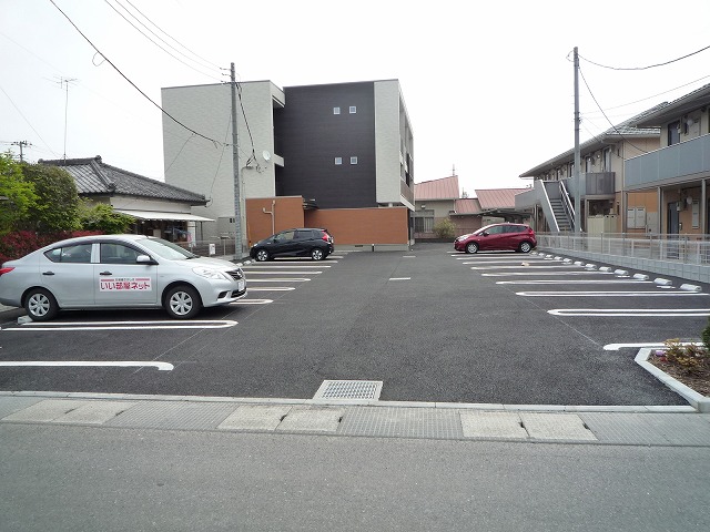 14/20 駐車場
