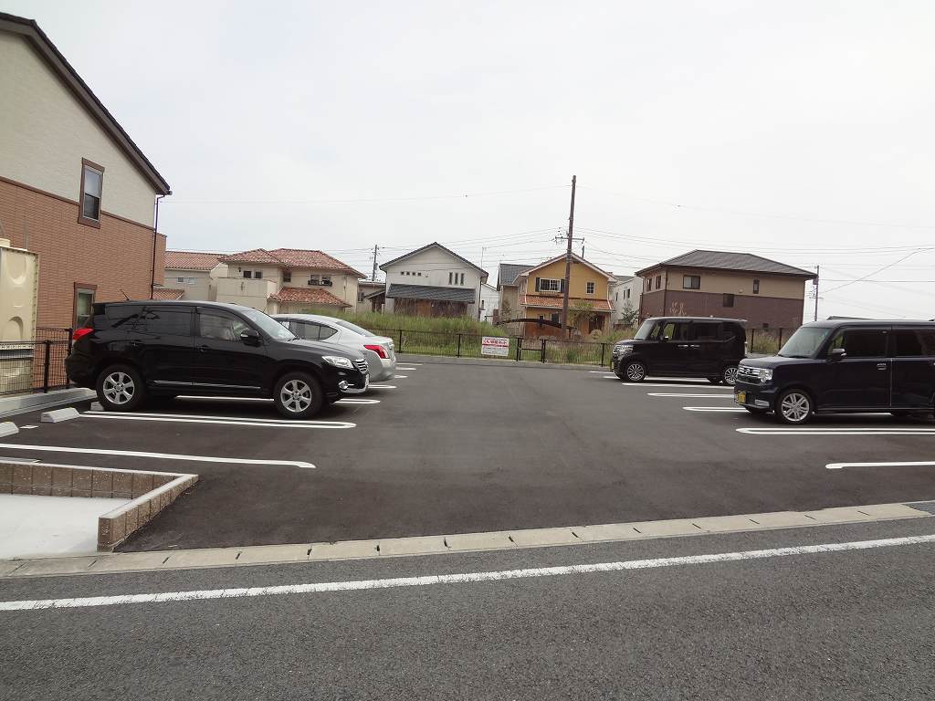 14/20 駐車場