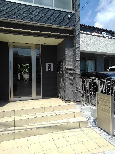 14/20 エントランス