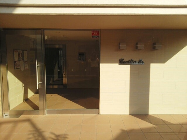 15/20 エントランス