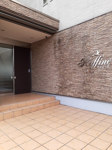 14/22 エントランス