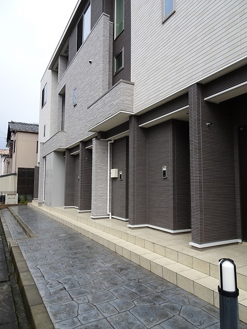 14/20 エントランス