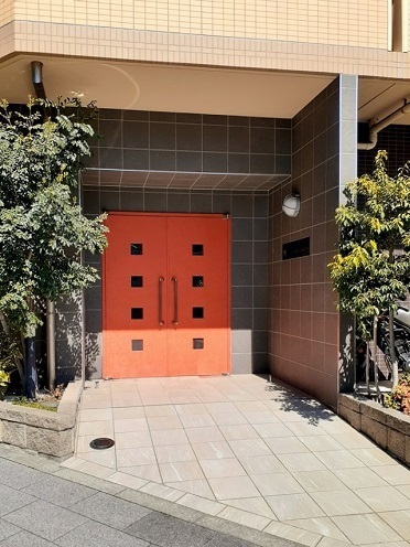 14/20 エントランス