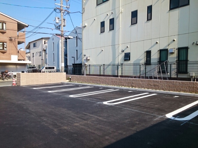 14/18 駐車場