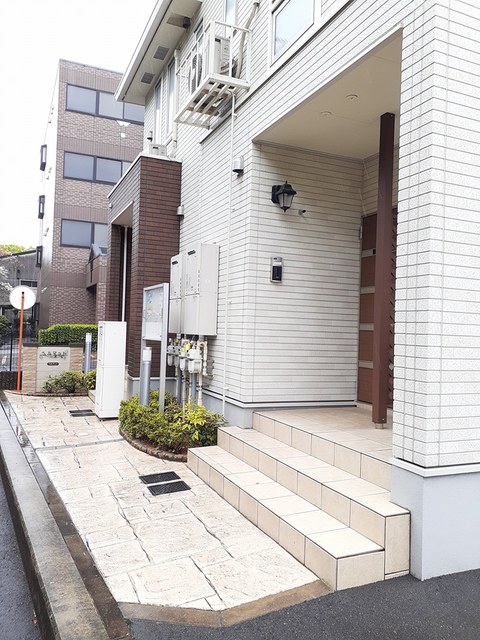 19/26 エントランス