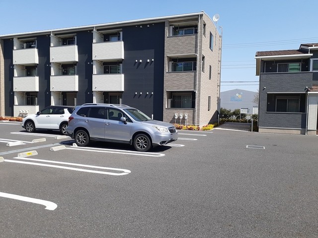 14/20 駐車場