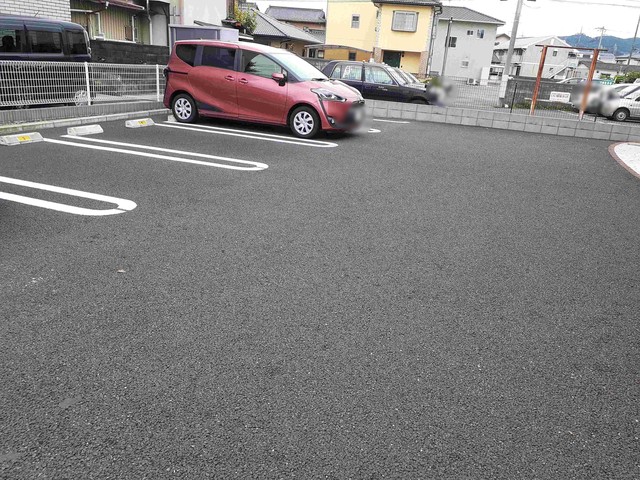 14/20 駐車場