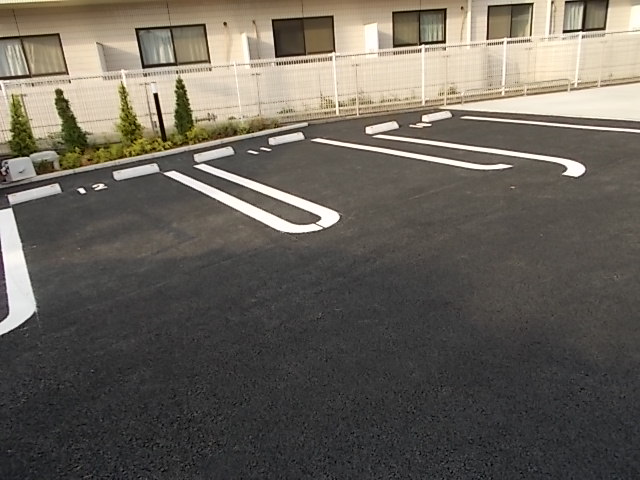 25/30 駐車場