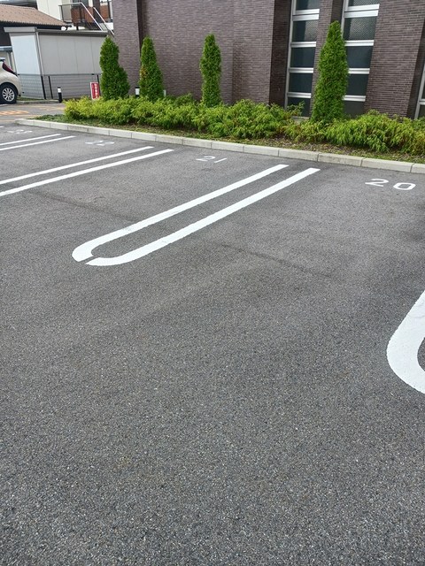 14/20 駐車場
