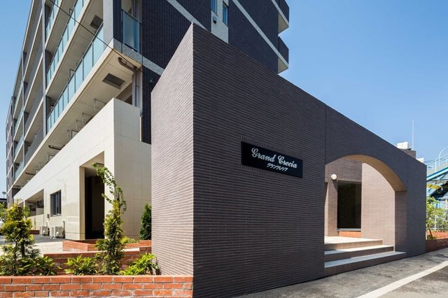 20/30 エントランス