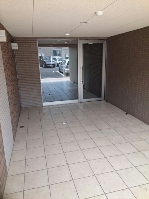 13/20 エントランス