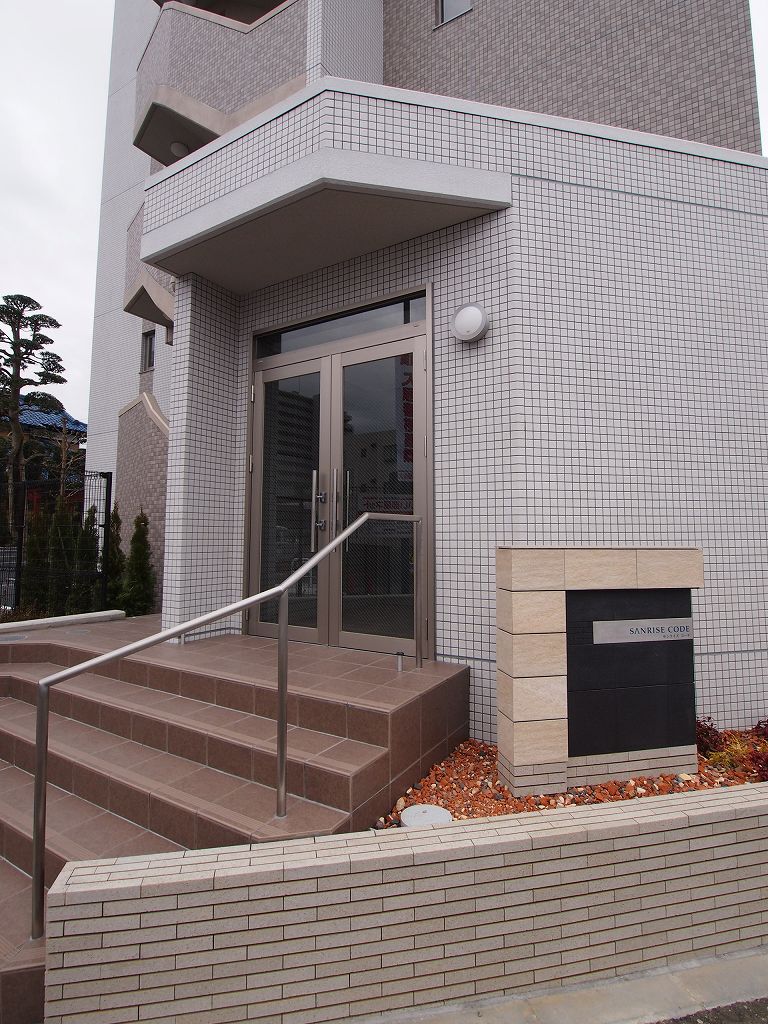 14/20 エントランス