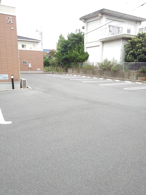 14/20 駐車場