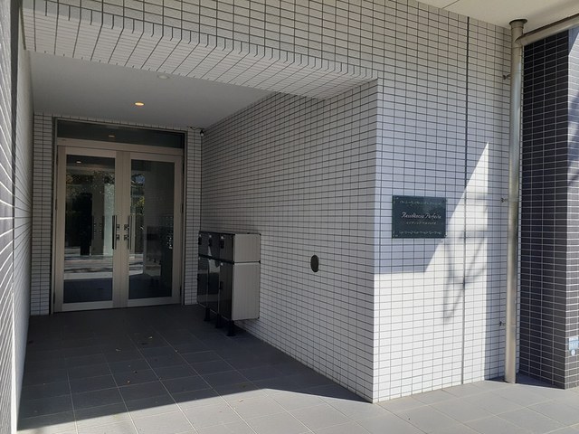 14/18 エントランス