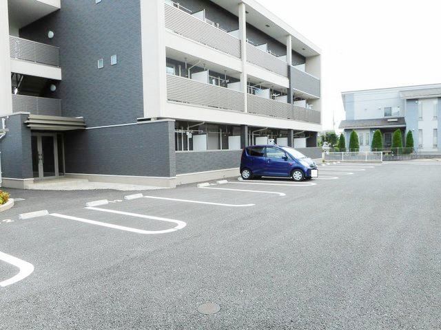 14/20 駐車場