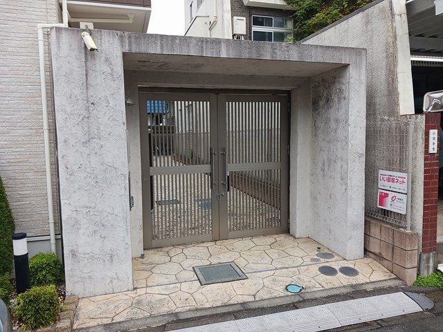14/20 エントランス