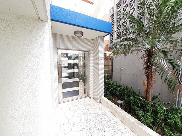 14/20 エントランス