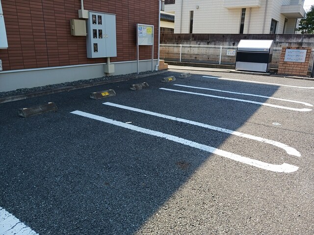 14/21 駐車場