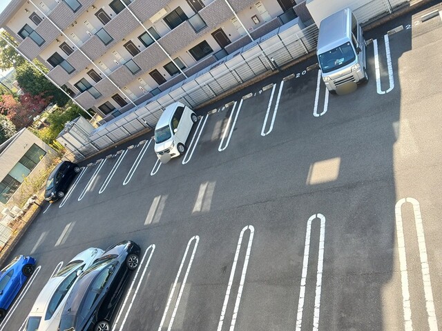 14/20 駐車場
