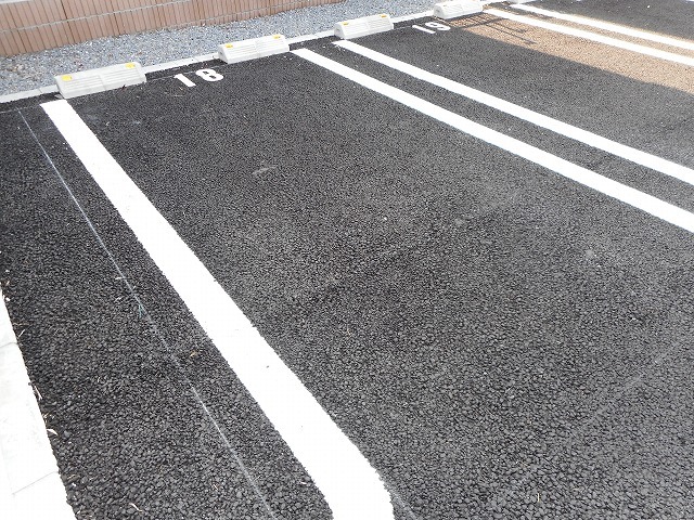 14/20 駐車場