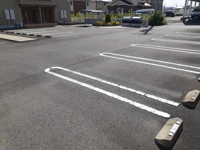 14/20 駐車場