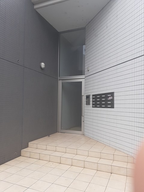 14/20 エントランス