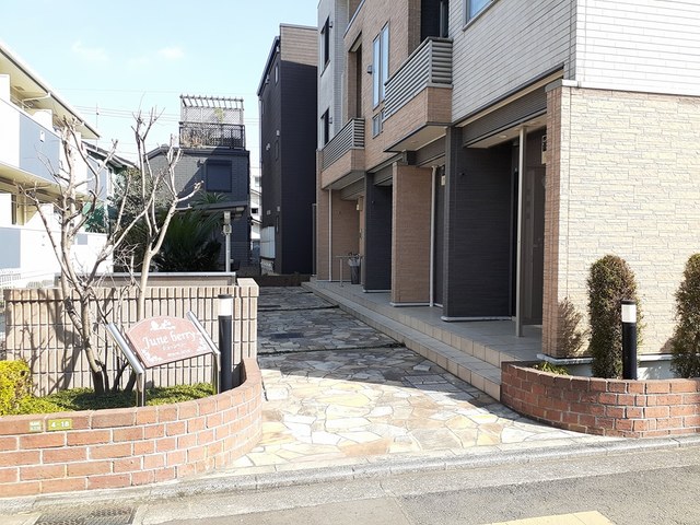 14/23 エントランス