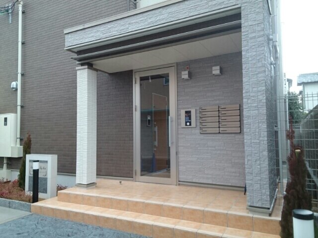 14/20 エントランス