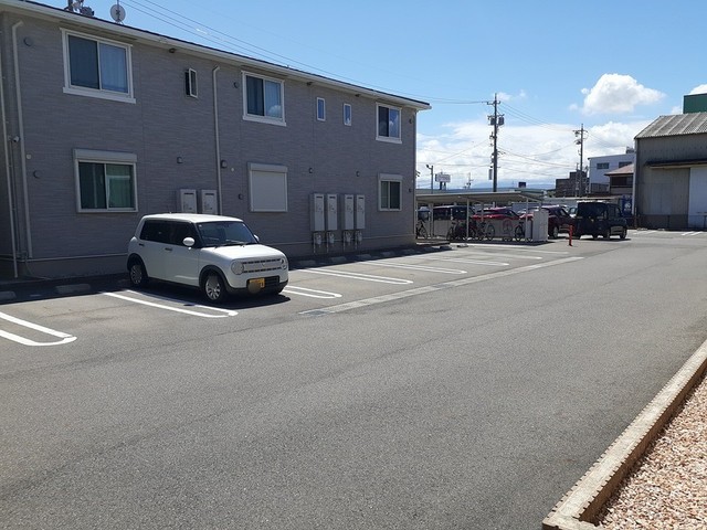 14/20 駐車場