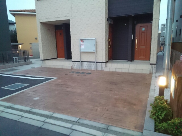 13/22 エントランス