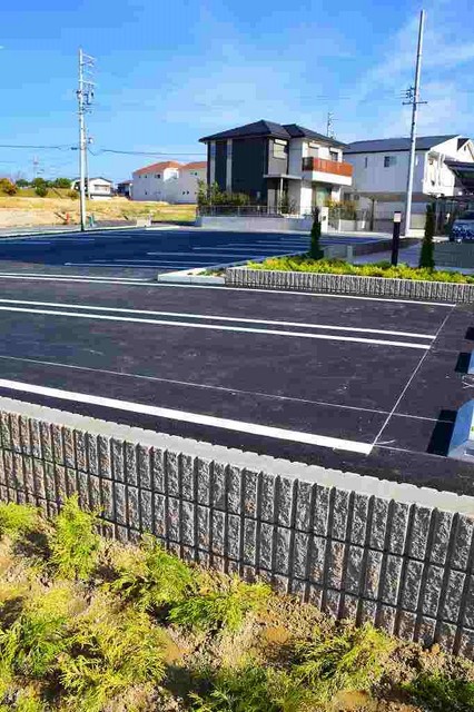 14/23 駐車場