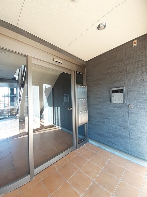 13/20 エントランス