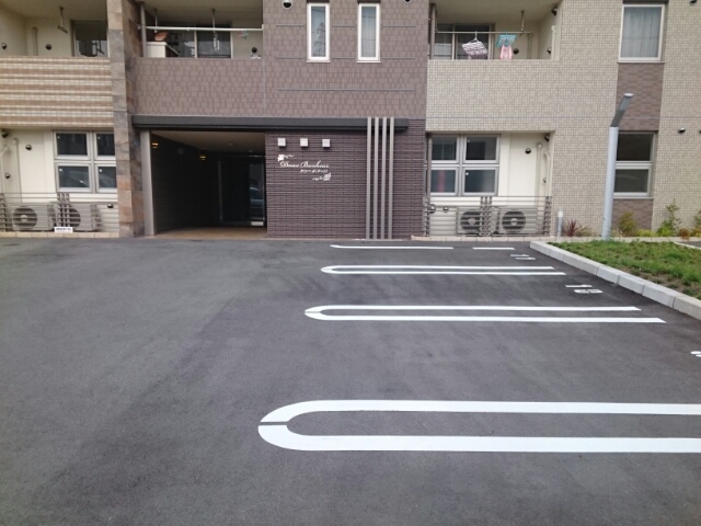 14/20 駐車場