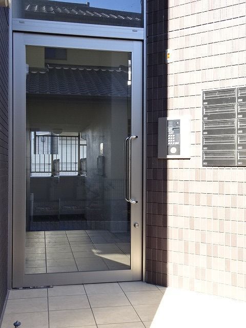 14/20 エントランス