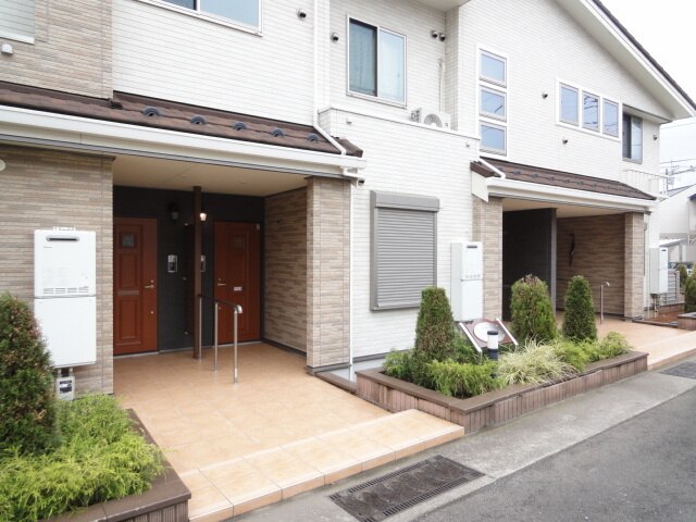 16/25 エントランス