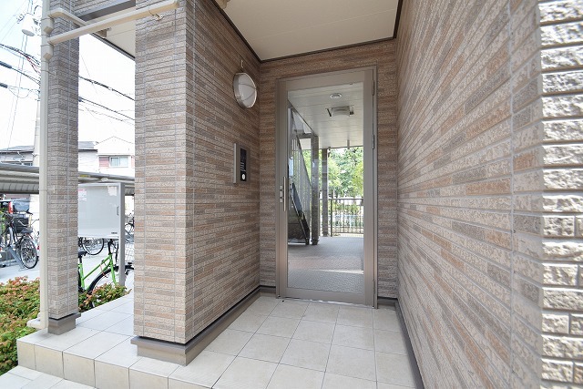 14/20 エントランス