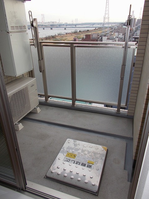 13/16 バルコニー