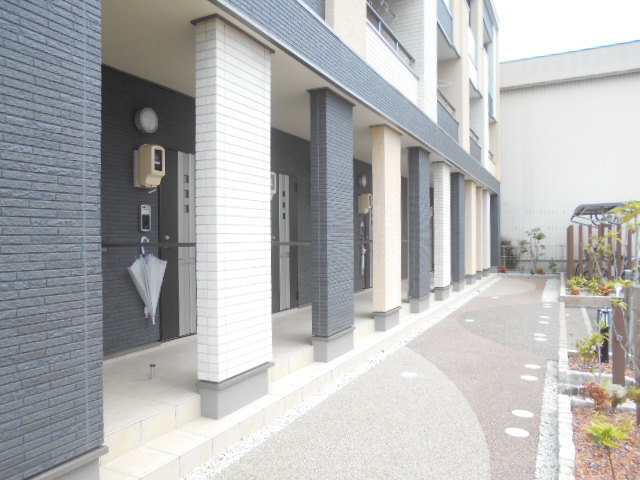 13/20 エントランス