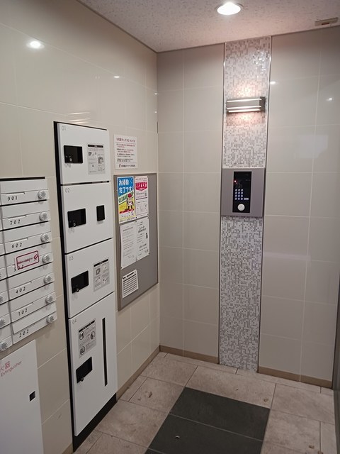 14/20 エントランス