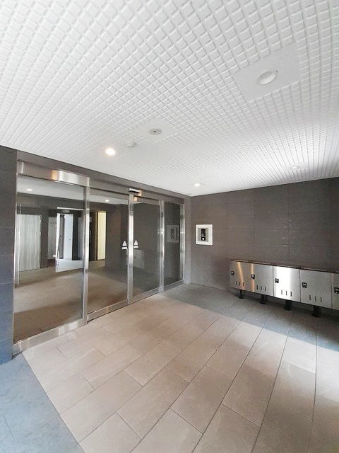 14/22 エントランス