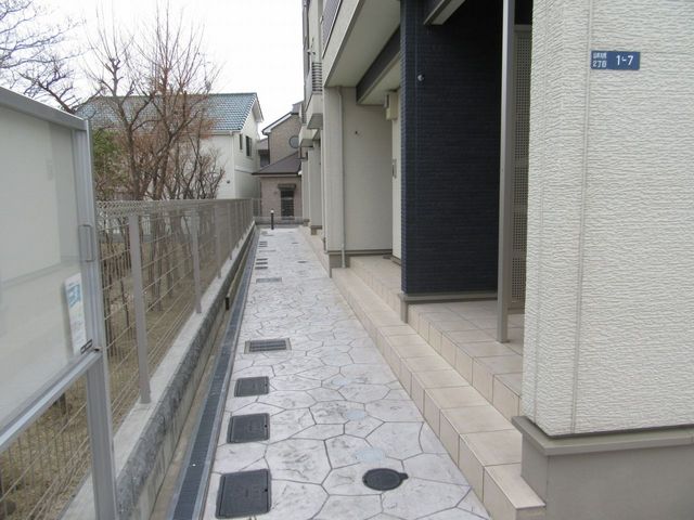 14/20 エントランス