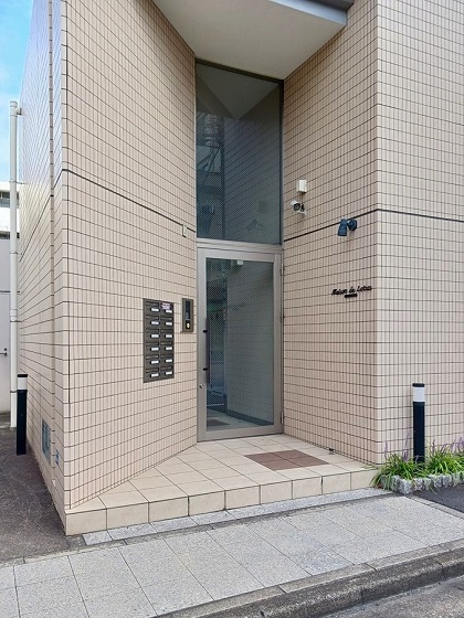 14/20 エントランス