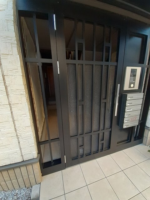 14/22 エントランス