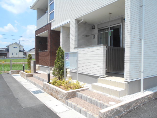 14/23 エントランス