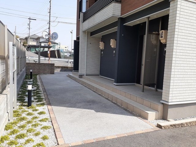 13/20 エントランス