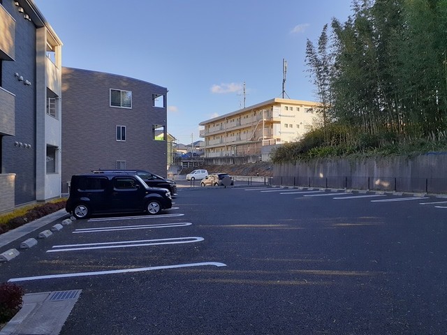 14/20 駐車場