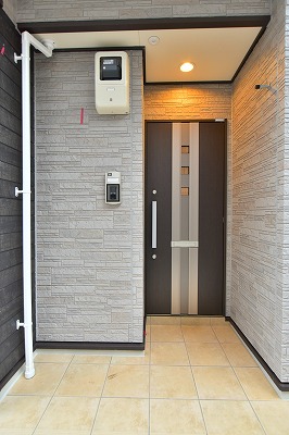 14/20 エントランス