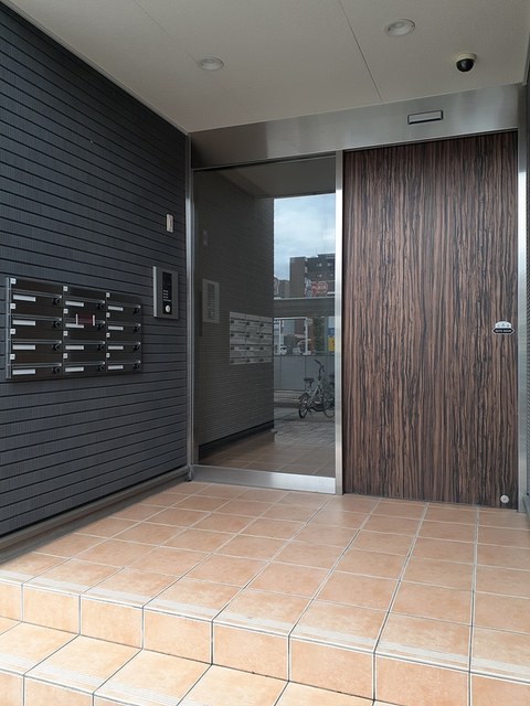 14/20 エントランス